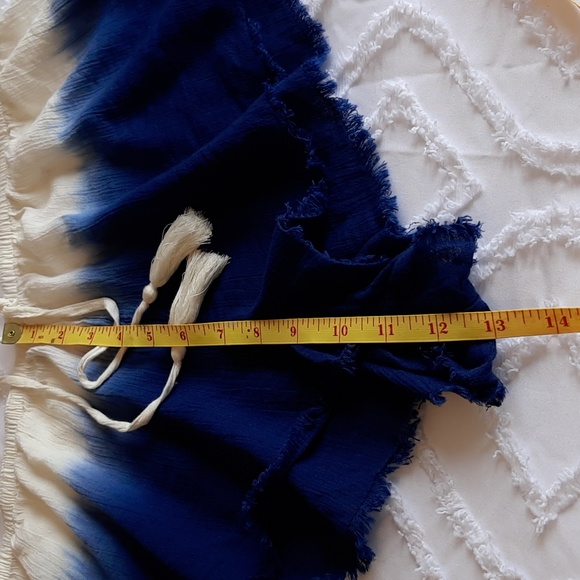 Aerie shorts. Blue and white . Medium. Cotton. Lightweight. Elastic wais… - Picture 5 of 8